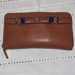 ✨Tory Burch Wallet✨